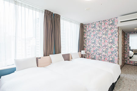 Twin Beds Room + Extra Bed – Rose Floor