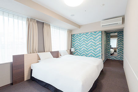Twin Beds Room